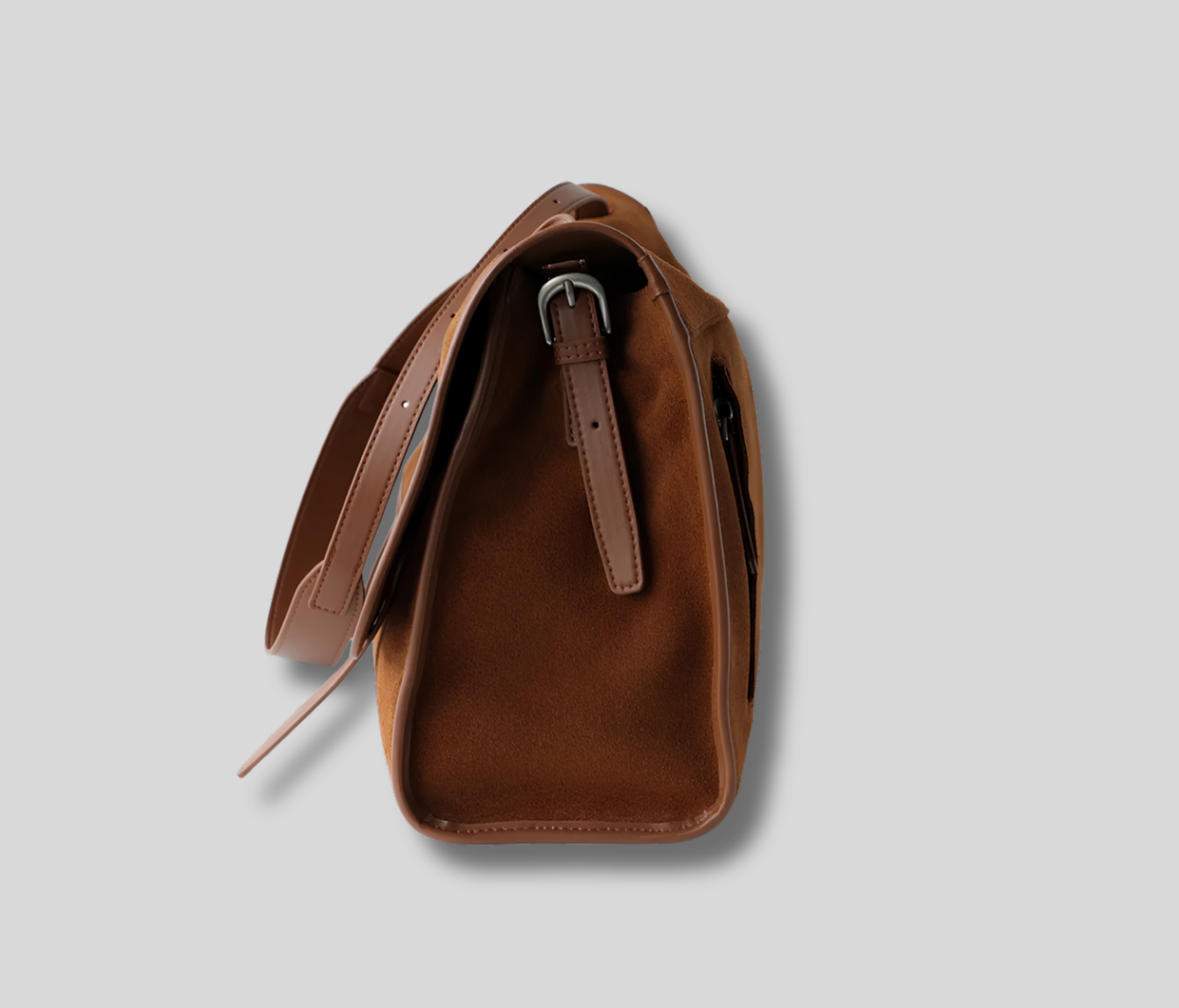 Sac Épaule Maëlle en cuir véritable effet daim marron, vue latérale