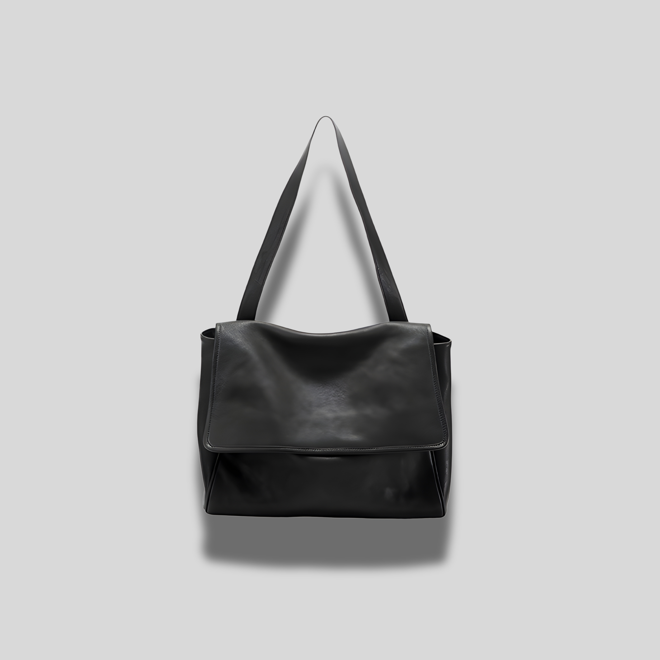 Sac cabas rétro noir en cuir souple avec rabat et bandoulière