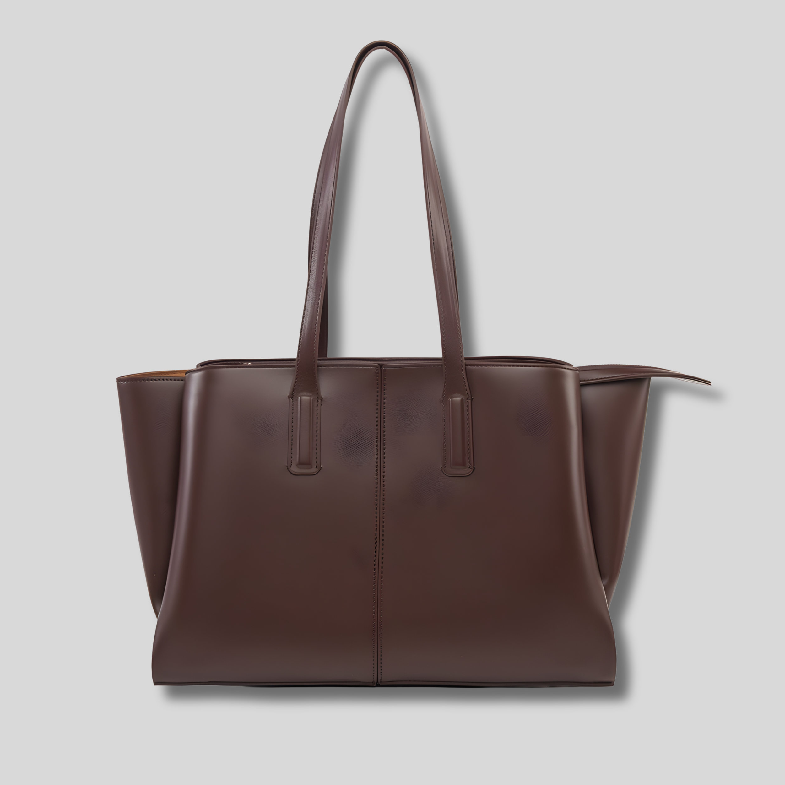 Sac cabas marron foncé Soléane vue de face sur fond gris