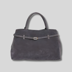 Sac cabas en daim gris structuré avec anse courte et boucle métallique