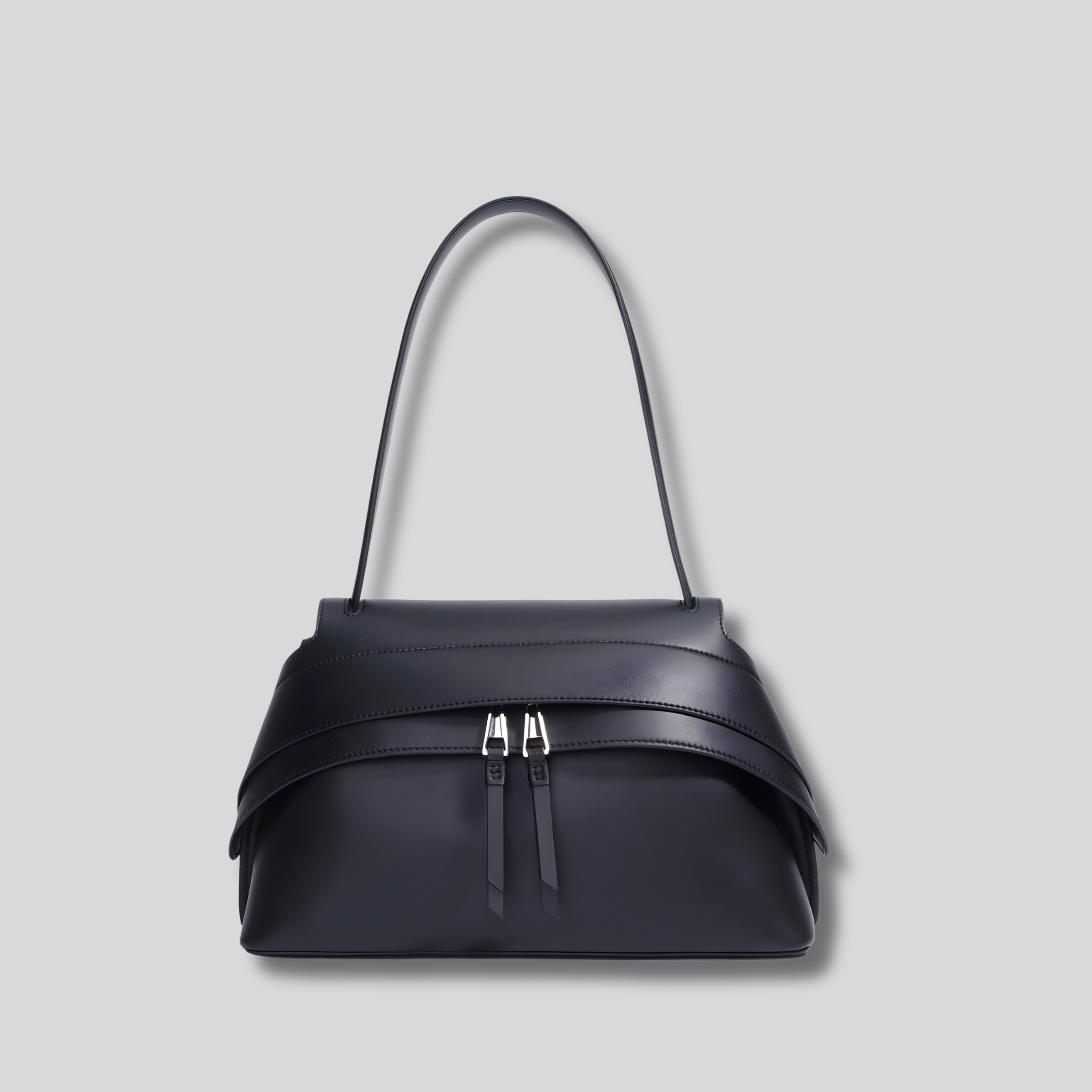 Sac bandoulière noir élégant pour femme avec fermeture zippée et design épuré – vue de face