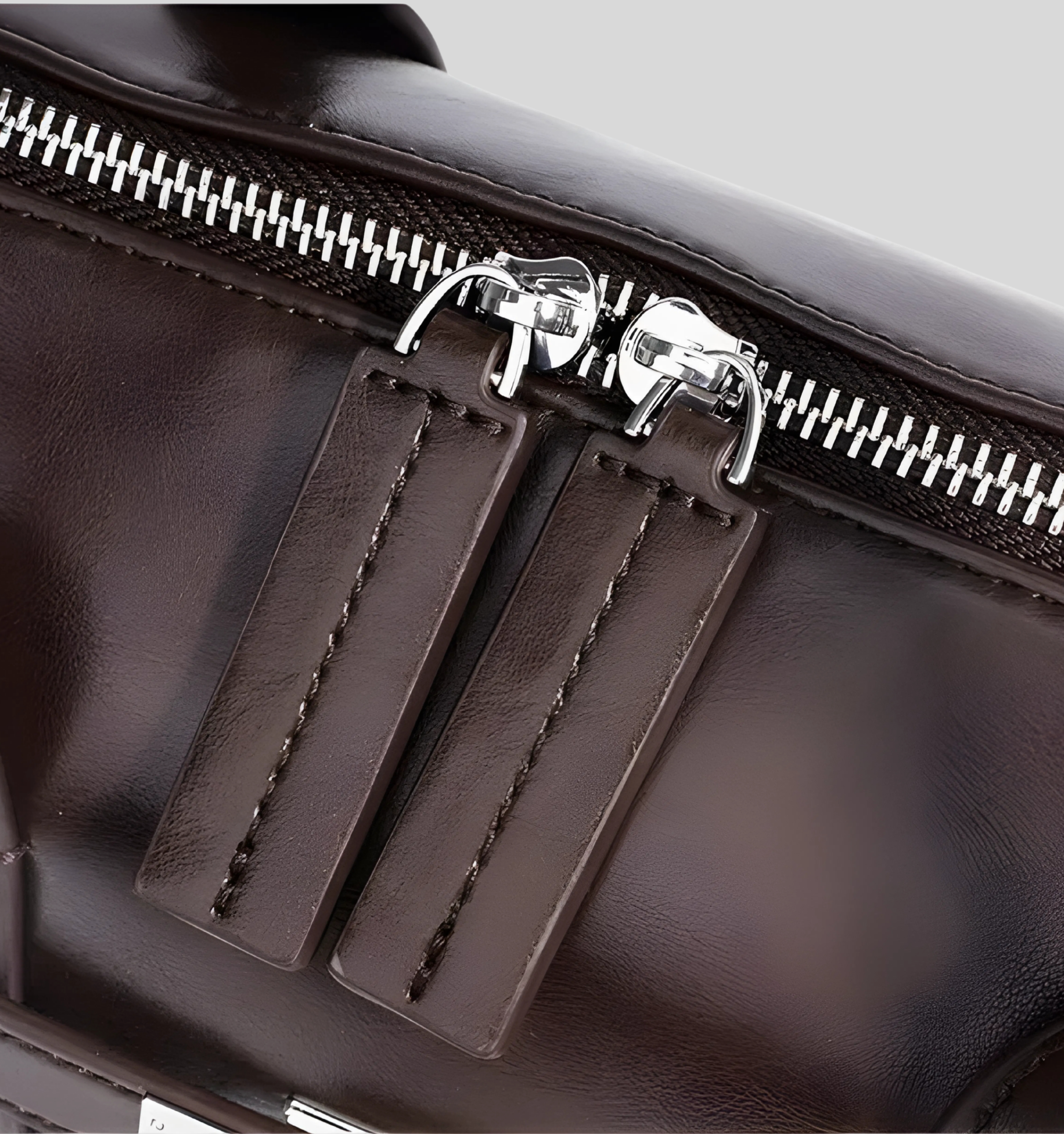 Sac bandoulière Arvielle cuir marron détail fermeture éclair