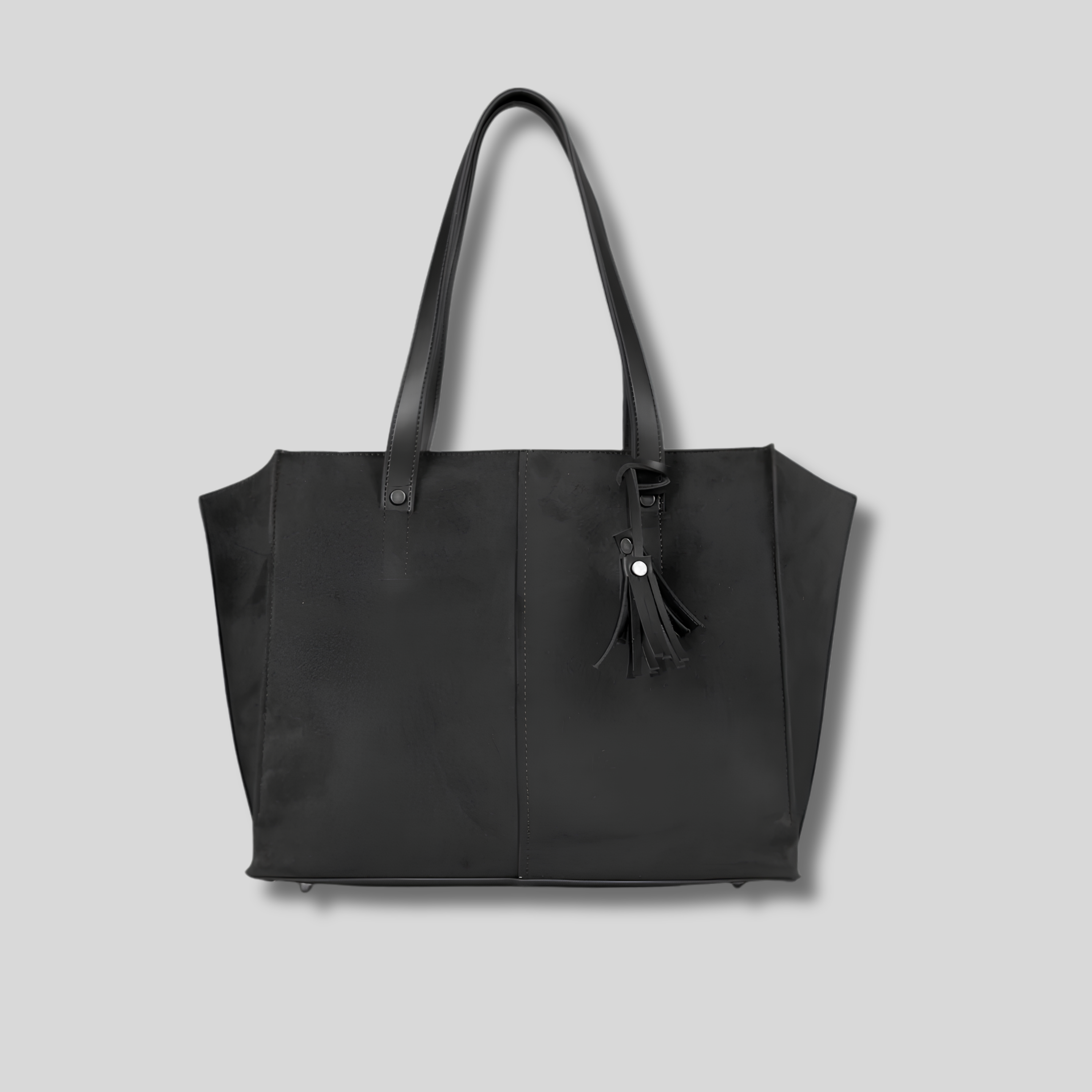Sac Cabas Vaélis en suédine noire avec pompon décoratif – vue de face