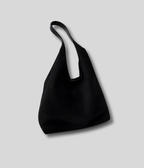 Sac cabas noir oversize design épuré pour usage quotidien