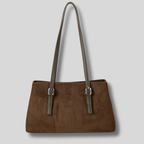 Sac Épaule Liorane brun porté à l'épaule pour un style quotidien.