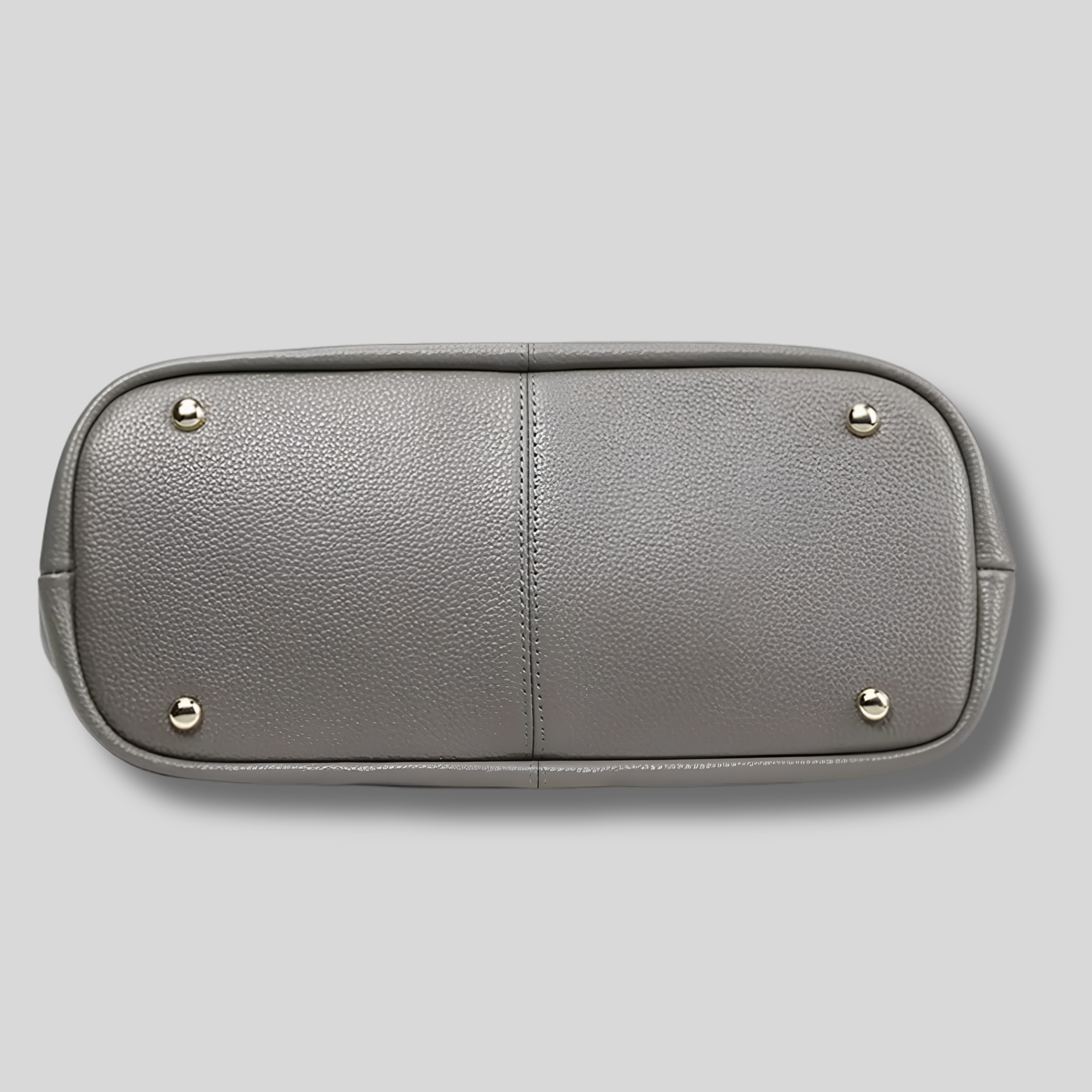 Sac Cabas Évoria en cuir véritable – vue du dessous avec pieds de protection