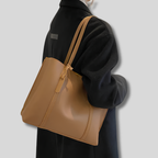 Sac Épaule Cabéria beige porté à l’épaule – aperçu du format et du confort au quotidien