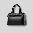 Noir – Base renforcée du sac Crocélya avec détails élégants et finition structurée