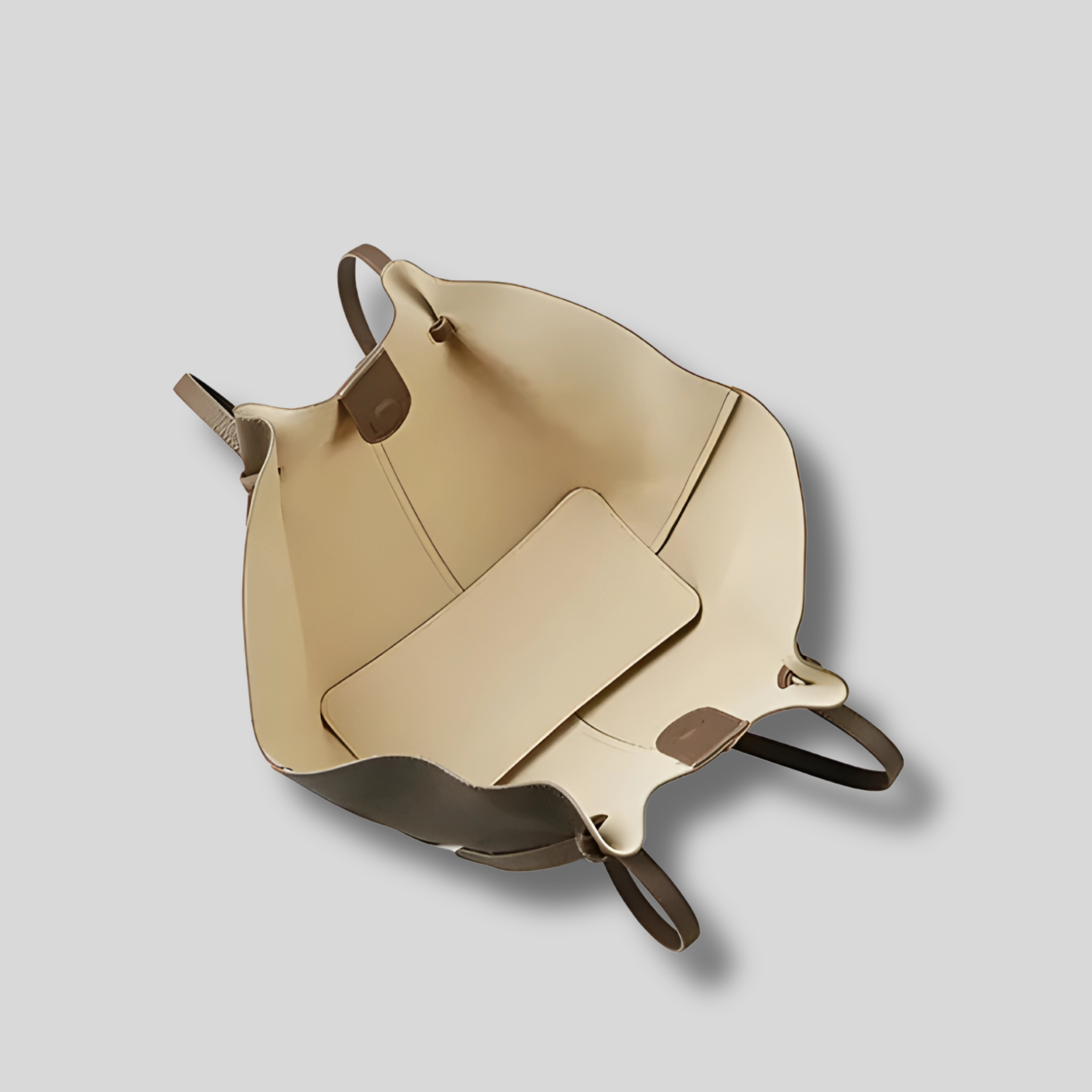 Intérieur du sac cabas Novélya – grand espace et compartiment intégré