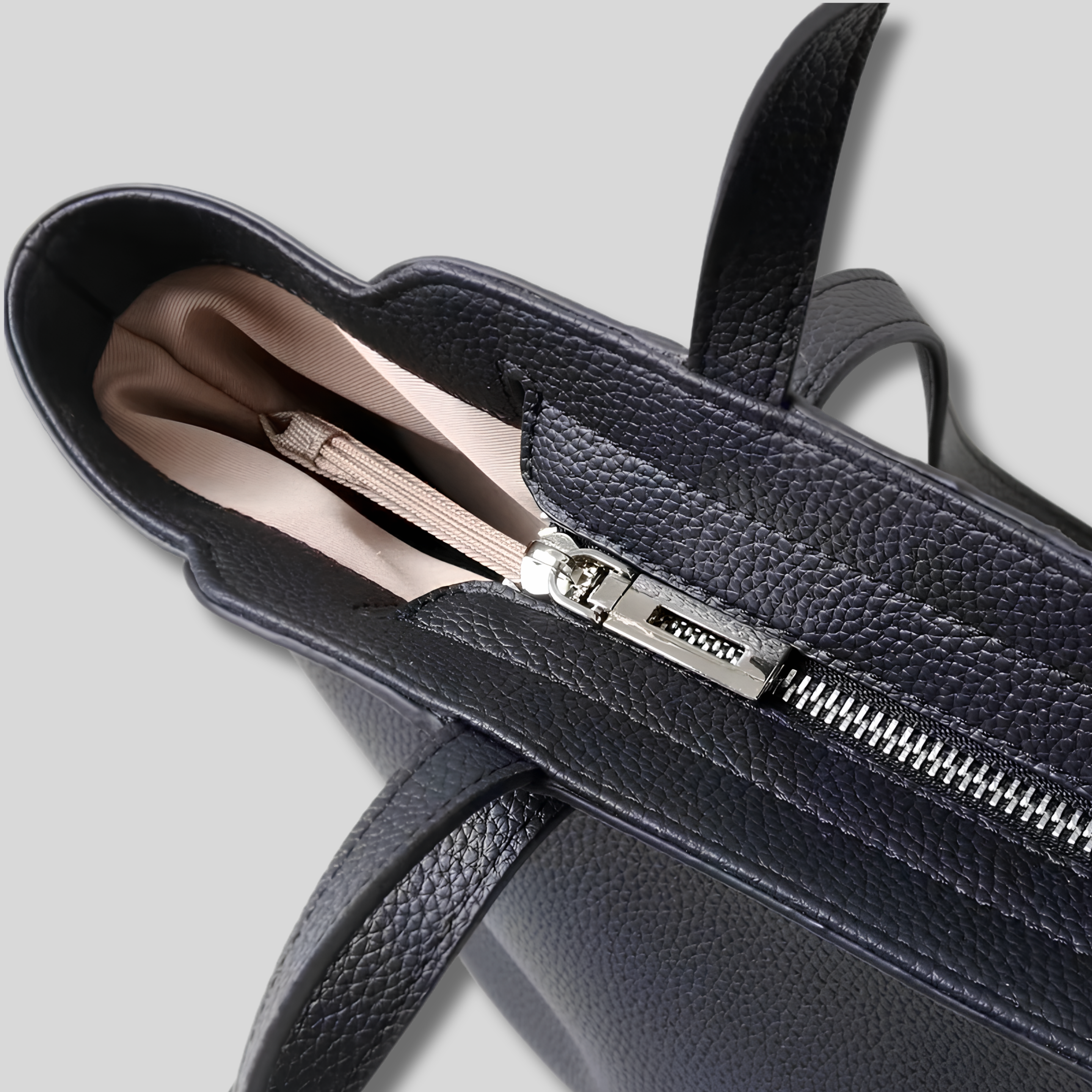 Fermeture zippée du sac cabas Évessia en cuir véritable