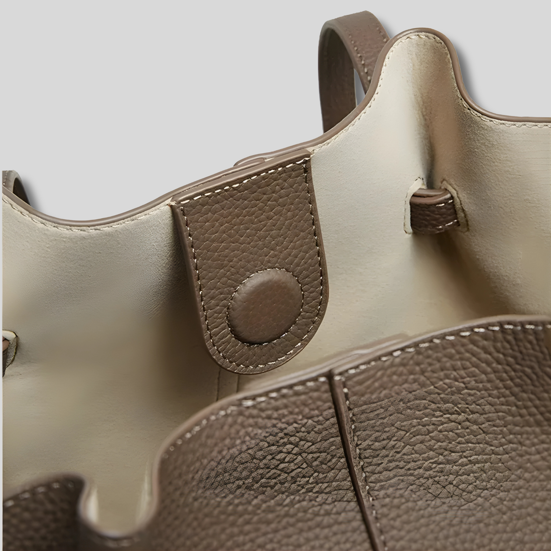 Fermeture et détail intérieur du sac cabas Novélya – finition soignée