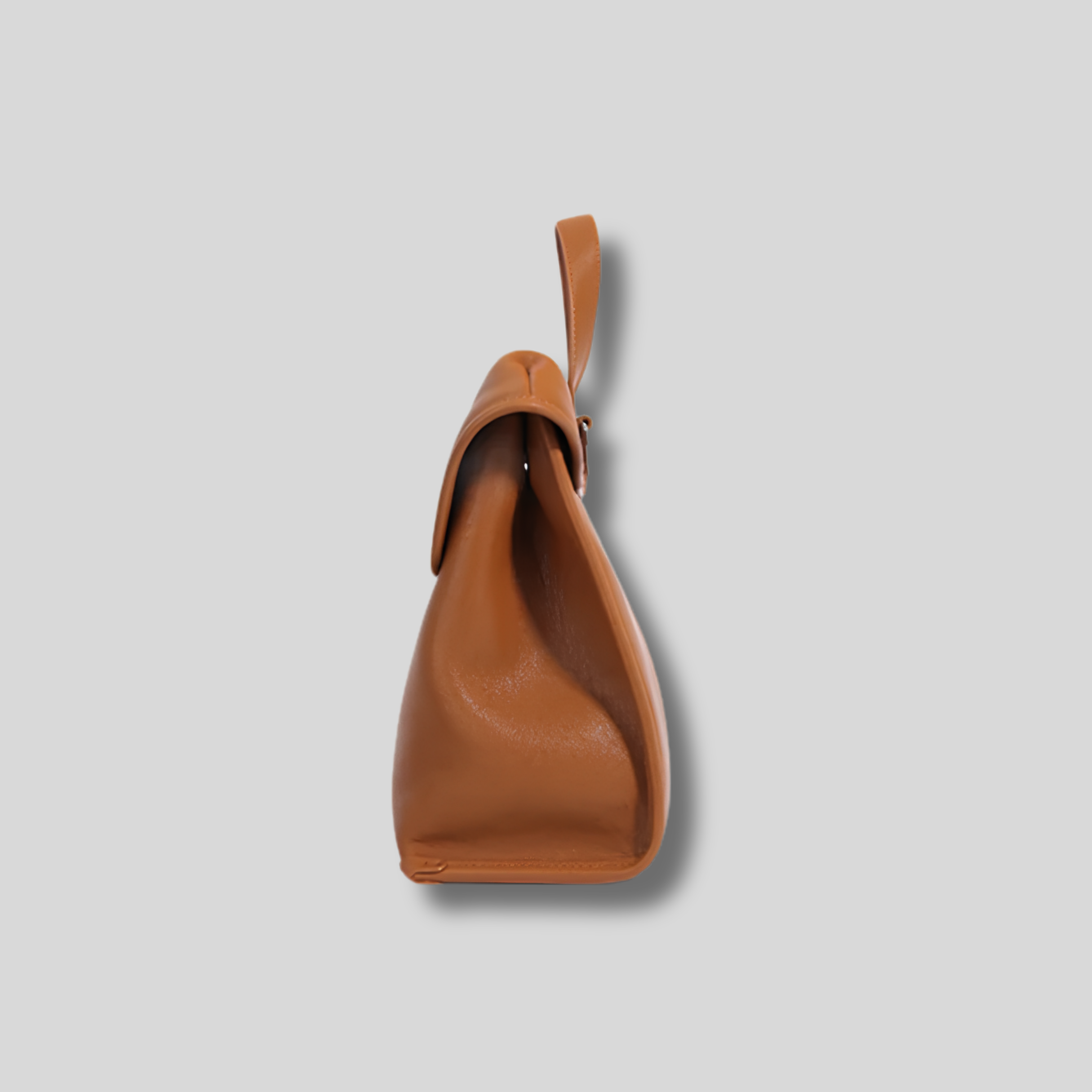 Profil latéral du Sac Bandoulière Éloresse montrant sa silhouette structurée